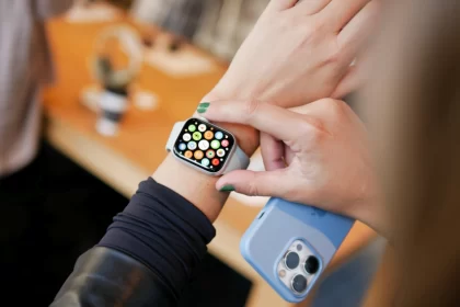 آبل تكشف عن "واتش 8" وتطلق نسخة "آلترا" لأول مرة