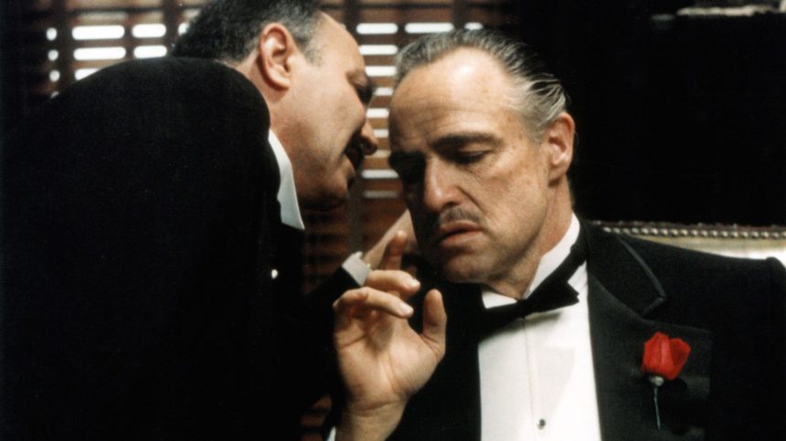 لقطة من فيلم "العراب" (The Godfather) وهو فيلم عصابات أميركي ملحمي طرح في صالات العرض في عام 1972، ويعد من أعظم الأفلام عالميا