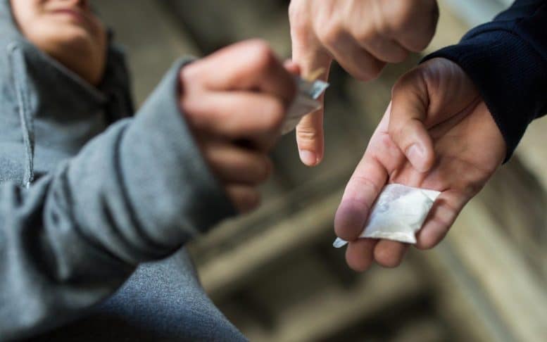 سويسرا تعلن العمل على تسهيل صرف مخدر الهيروين للمدمنين في الصيدليات