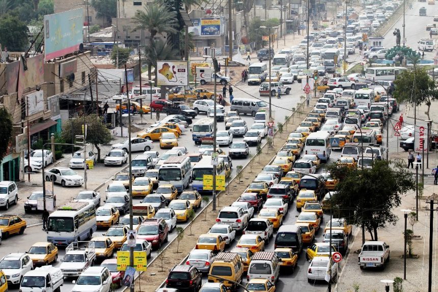 اختناقات وحركة شبه متوقفة.. الموقف المروري في بغداد