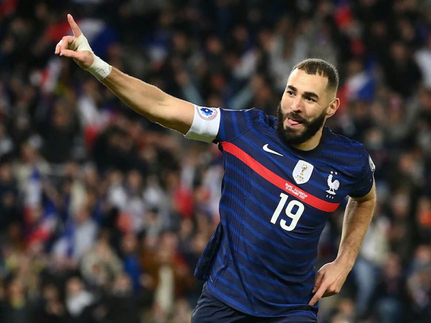 بنزيما يرفض دعوة مدرب منتخب فرنسا