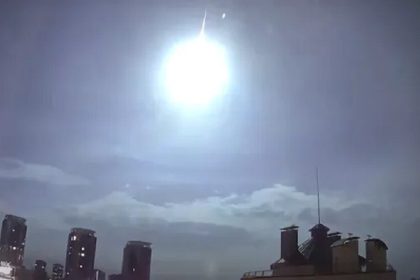 رغم تأكيد السلطات الأوكرانية.. وكالة "ناسا" تنفي سقوط قمر صناعي أمريكي فوق كييف