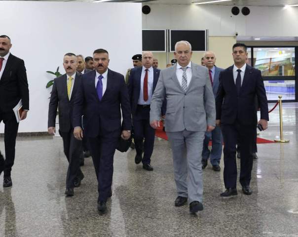 وزير الداخلية الفلسطيني يصل بغداد