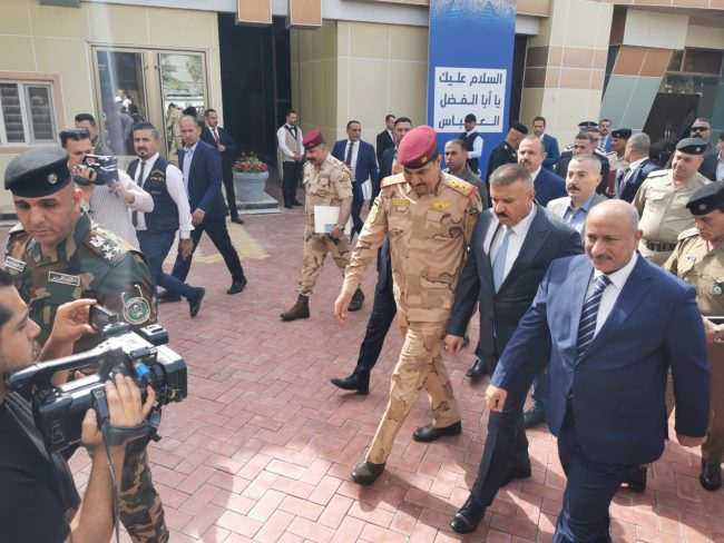 بالصور.. وفد أمني رفيع برئاسة الشمري يصل إلى كربلاء 