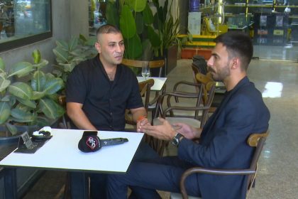 سماه داعش بالشيطان.. مقاتل يكبد التنظيم خسائر بالمئات ثم يعزل من وظيفته!