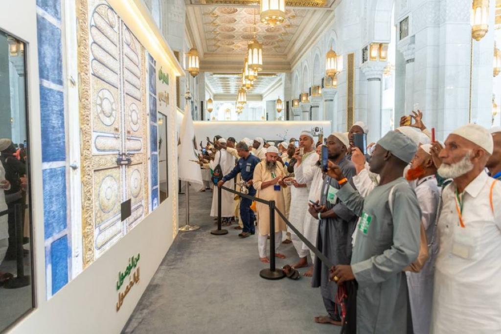 رئيس عام شؤون المسجد الحرام والمسجد النبوي يوجه بتوسيع دائرة نطاق مبادرة "حفاوة" لتشمل المشاعر المقدسة