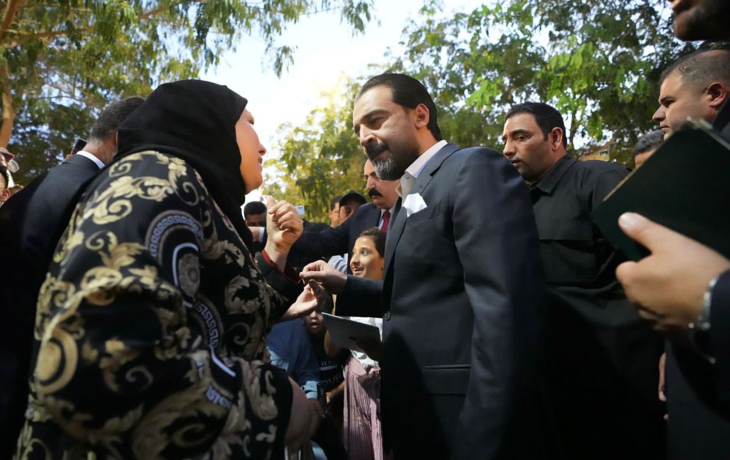 بالصور .. رئيس مجلس النواب محمد الحلبوسي يجري جولة ميدانية في مدينة الرمادي