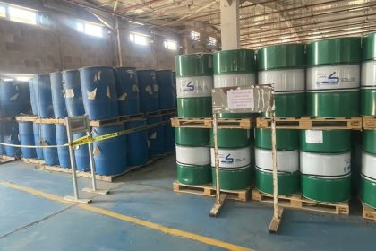 النزاهة تضبط مئات الأطنان من مواد منتهية الصلاحية تستخدم في حفر الآبار النفطية بواسط