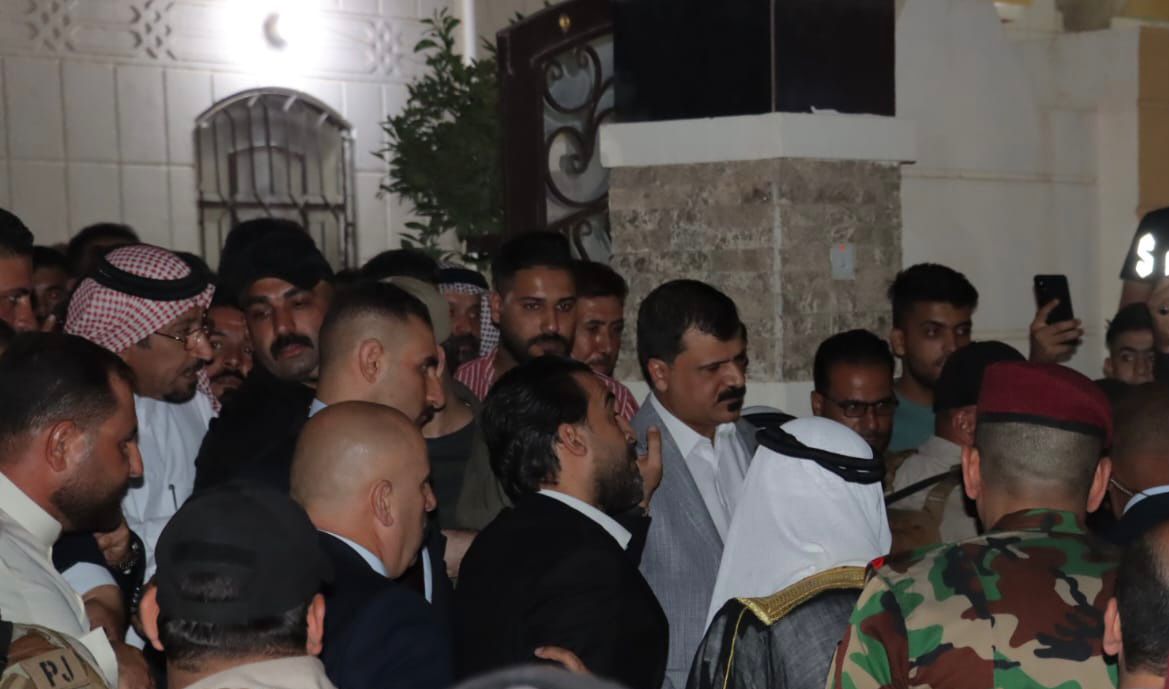 بالصور.. الحلبوسي يزور عشيرة المشاهدة في الأنبار بمضيف الشيخ أحمد المشهداني