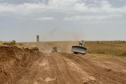 لمنع التسلل.. فتح طريق على الشريط الحدودي العراقي الإيراني لإكمال منظومة المراقبة والابراج الكونكريتية