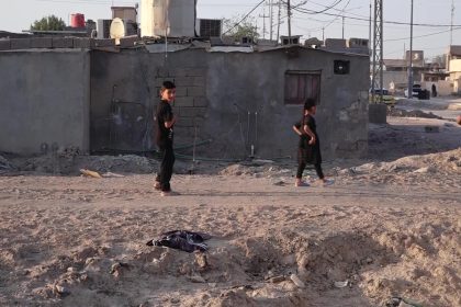 البصرة.. بعد الاحالة لثلاث شركات.. الحي العسكري في ابي الخصيب يعاني سوء الخدمات