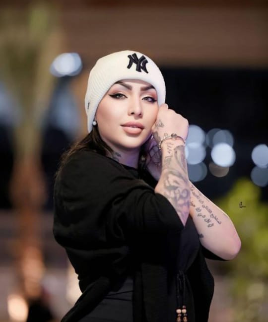 القضاء يحكم على الملقبة بـ(جكسارة) بالحبس لمدة ١٠٠ يوم بتهمة المحتوى الهابط