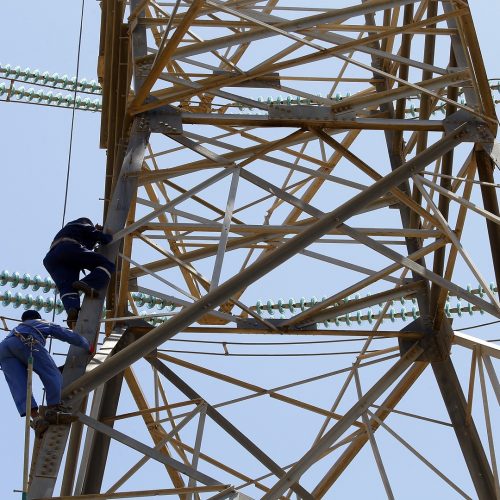 التيار الكهربائي