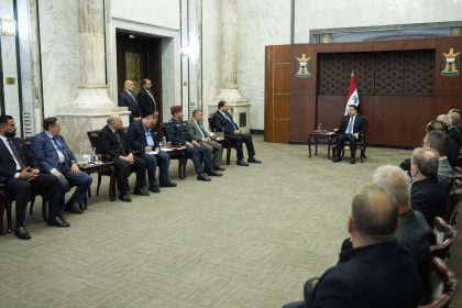 السوداني يوجه بمتابعة مستحقات شهداء الاعتداءات الإرهابية التي تعرضت لها الكرادة