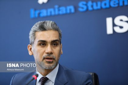 الحجاج يبحث مع وزير التعليم الايراني العلاقات الثقافية والعلمية ومشاكل الطلبة العراقيين