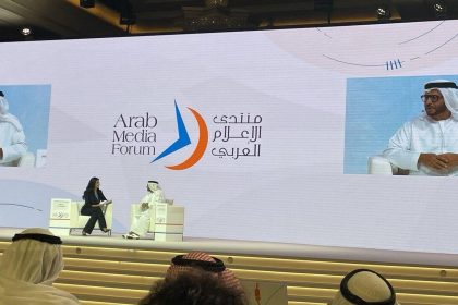 قرقاش: الإمارات لعبت دورا أساسيا في بلورة فكرة الممر الاقتصادي