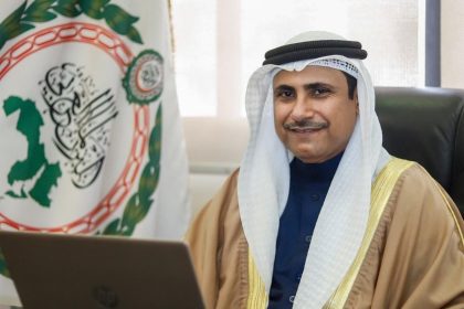 رئيس البرلمان العربي يهنئ العراق بالعيد الوطني