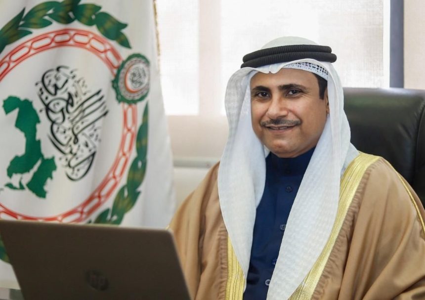 رئيس البرلمان العربي يهنئ العراق بالعيد الوطني