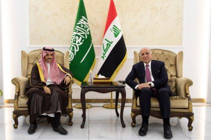 وزير الخارجيَّة السعودي يصل إلى بغداد