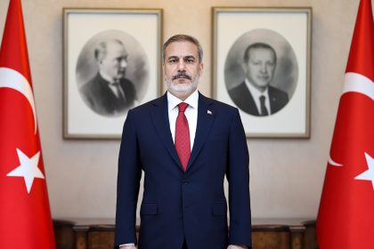 وزير الخارجية التركي: لا شي يبرر العقاب الجماعي للشعب الفلسطيني وحرمانه من الوقود والماء والغذاء