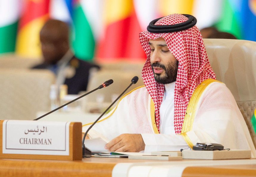 ولي العهد السعودي: نؤكد إدانتنا ورفضنا القاطع للحرب الشعواء التي يتعرض لها أشقاؤنا في فلسطين