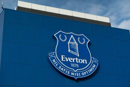 أيفرتون الانجليزي يتعرض لعقوبة غير مسبوقة بسبب خرقه القواعد المالية