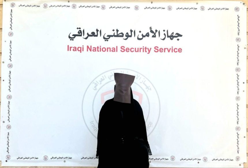 في كربلاء.. القبض على معاونة إحدى المدارس قامت بالنصب والإحتيال بمبالغ تقدر بِـ (90.000) دولار