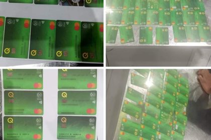 اعتقال متهمين بحوزتهما 83 بطاقة مصرفية معدة للتهريب في مطار بغداد