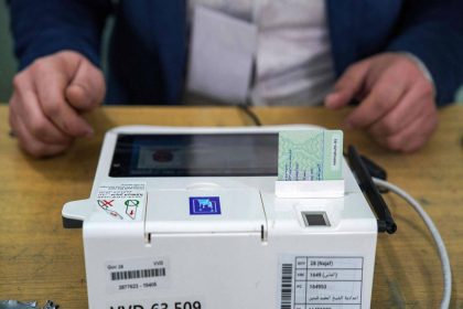 مفوضية الأنبار: نسبة المشاركة بالاقتراع العام بلغت ٢٧٪؜ حتى منتصف النهار
