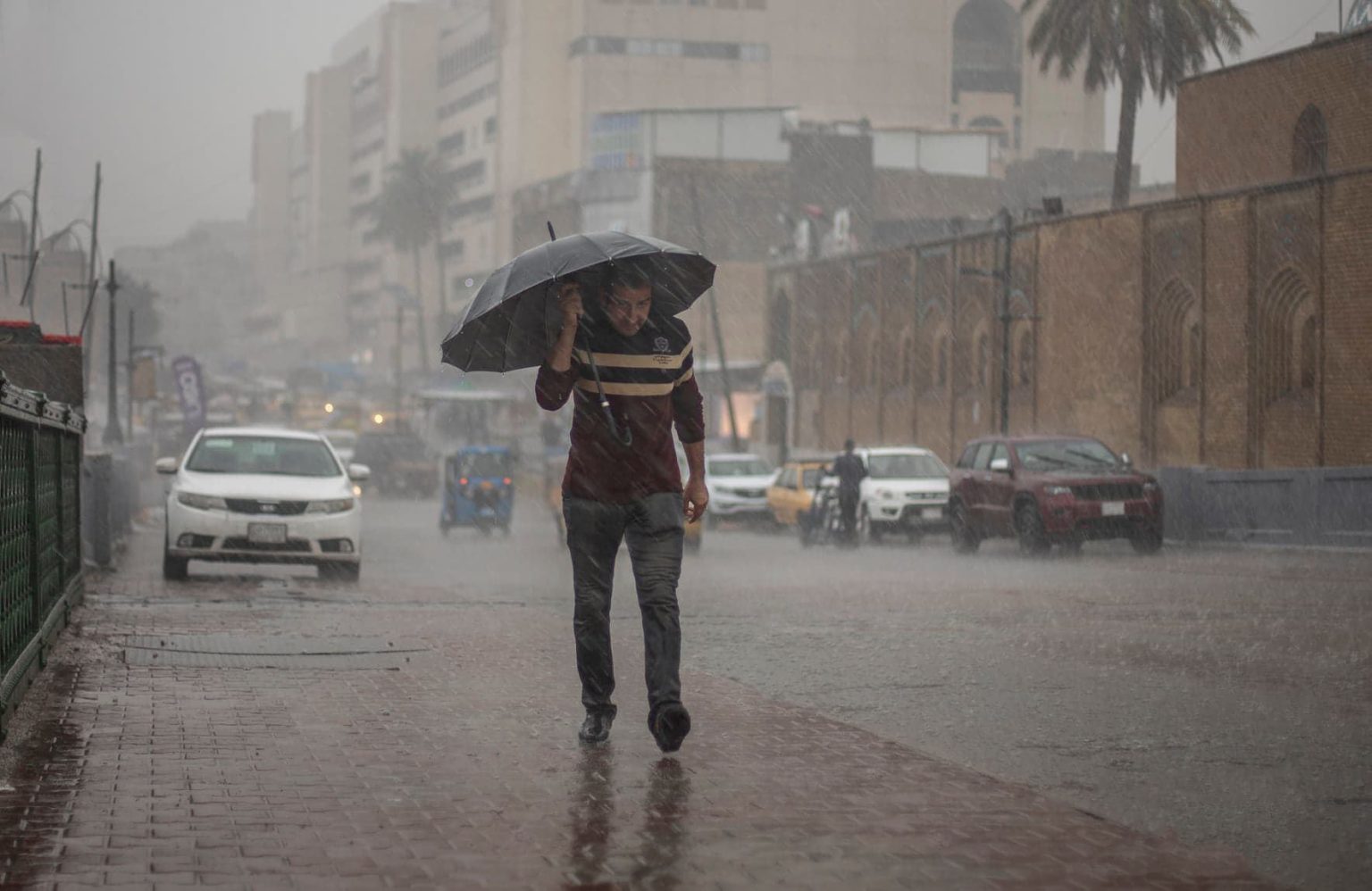 أمطار متفرقة