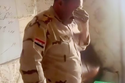 ظهروا بمقطع فيديو.. وزير الدفاع يوجه بالتحقيق مع ضباط تشاجروا فيما بينهم وايداعهم التوقيف