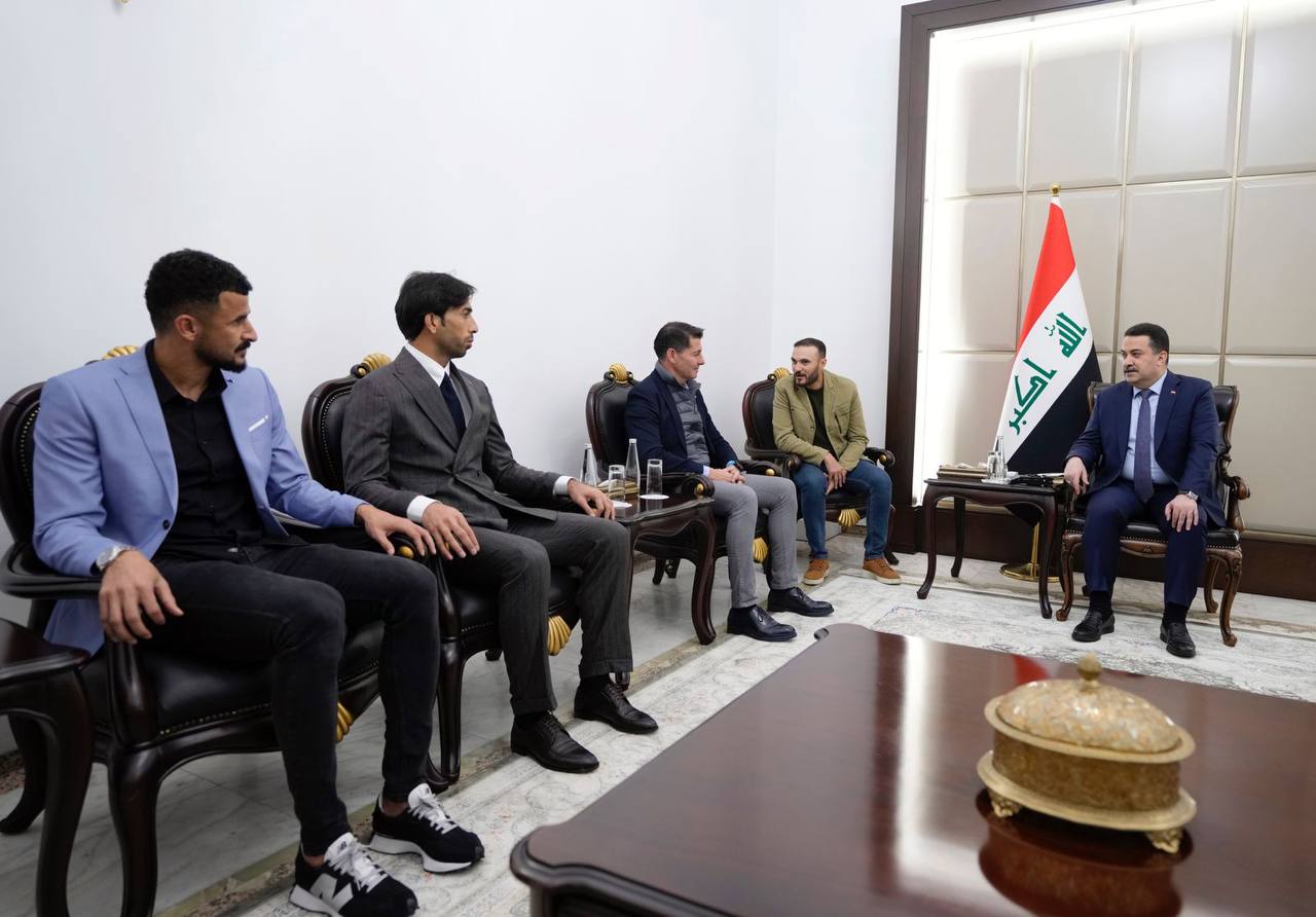 السوداني يستقبل وفد منتخبنا الكروي ويؤكد استمرار الدعم له وللكادر التدريبي