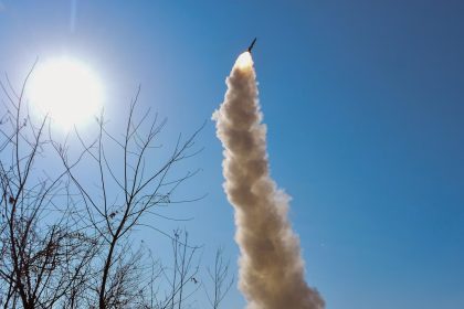 كوريا الشمالية تختبر صواريخ كروز برؤوس حربية "كبيرة للغاية"