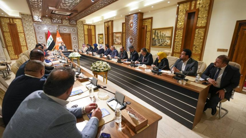 مكتب الحلبوسي: الاجتماع بحث أهمية تفعيل الحكومات المحلية وتشكيل الحكومة المحلية الجديدة في الأنبار