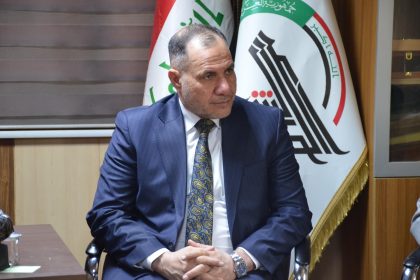 انتخاب "عباس الزاملي" محافظا للديوانية