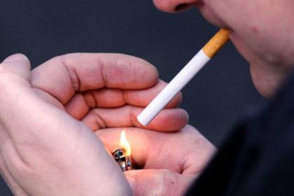 الصحة: العراقيون ينفقون ثلاثة مليارات دينار يومياً على شراء التبوغ