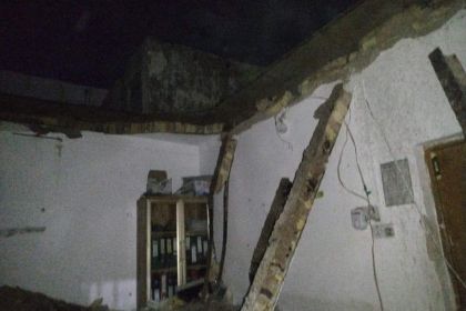 بالصور.. سقوط سقف مبنى ناحية "أبي صيدا" جراء تهالكه