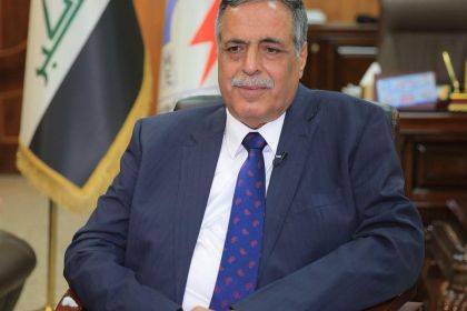 هروب وزير الكهرباء الاسبق "قاسم الفهداوي" بعد صدور أمر قبض بحقه لمحاكمته بتهم فساد وسرقة المال العام.. وثيقة