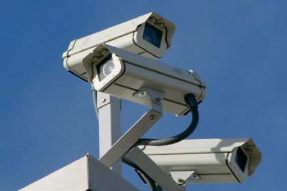 ‏الداخلية: تفعيل الغرامات عبر الإشارات الذكية بالتقاطعات الرئيسية منتصف آذار المقبل