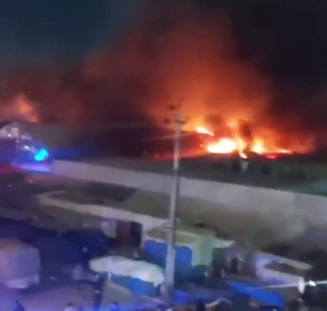 حريق يلتهم سوق الملابس المستعملة في محافظة أربيل.. فيديو