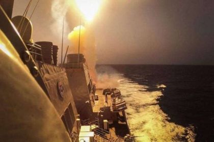 القيادة المركزية الأمريكية تعلن تدمير ستة صواريخ ومسيرة في اليمن