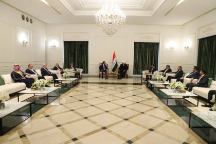 الرئيس الحلبوسي يؤكد أهمية الحفاظ على الأغلبية السياسية في استحقاق منصب رئيس البرلمان