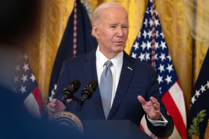 الرئيس الامريكي يمدد العقوبات المفروضة على روسيا لمدة عام