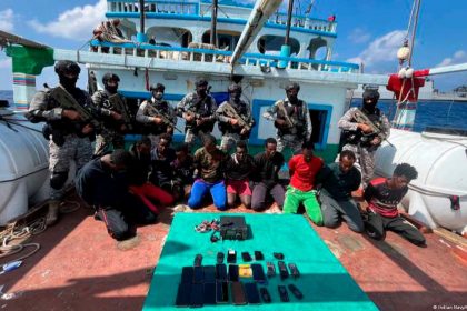 استسلام قراصنة صوماليين خطفوا السفينة "روين" وإجلاء الطاقم