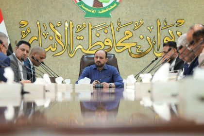 محافظ الأنبار يجتمع بمدراء الدوائر البلدية ويصدر عدة توجيهات