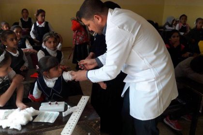 الصحة تعلن عن حملة لتلقيح طلبة المدارس ضد الحصبة في نيسان المقبل