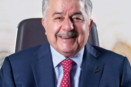 رئيس مجلس ادارة اسياسيل "فاروق مصطفى رسول" يتبرع بـ300 مليون دينار لمتضرري فيضانات دهوك