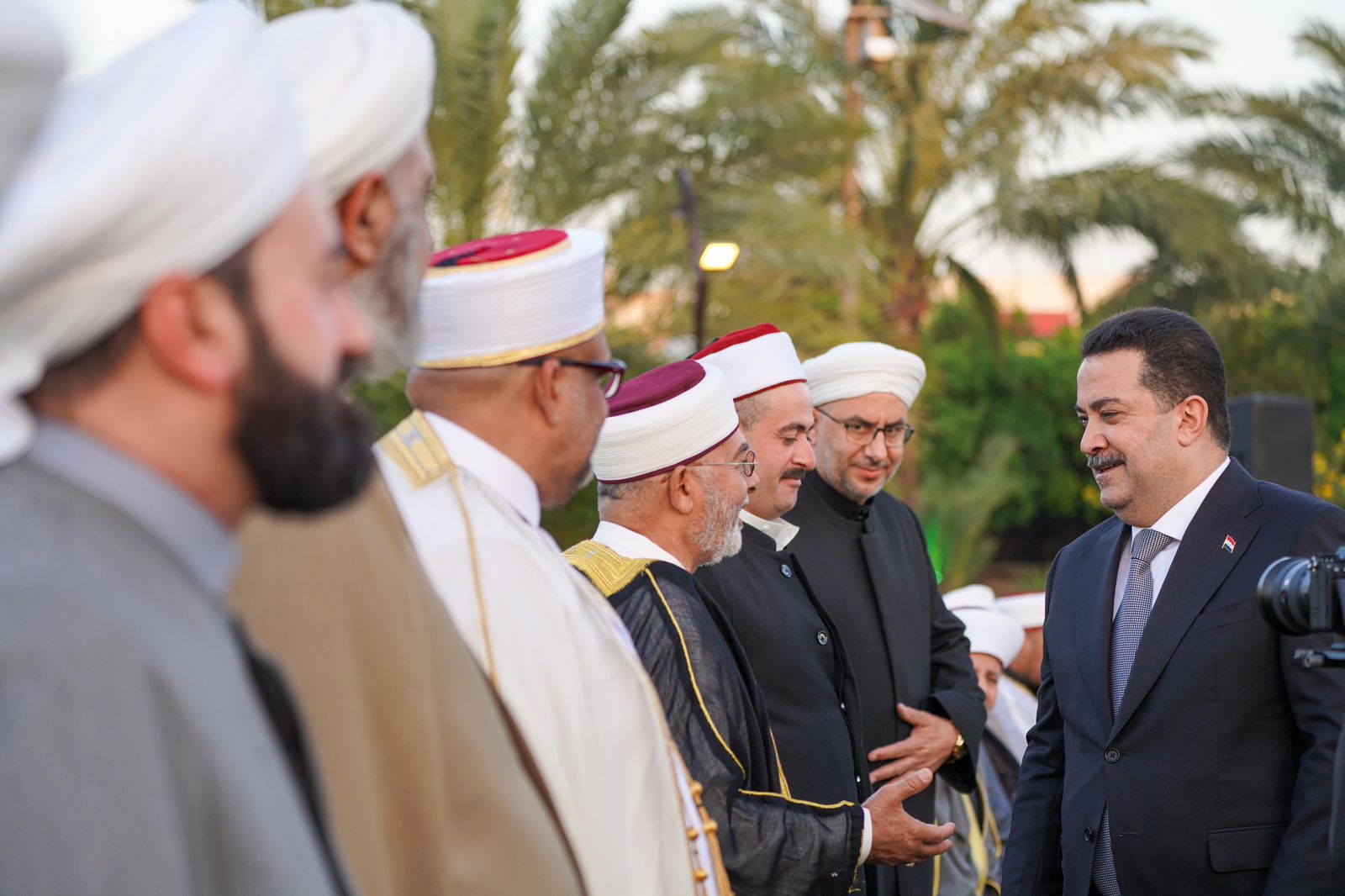 السوداني: الحكومة تضع نصب عينها خدمة العراقيين بدون استثناء