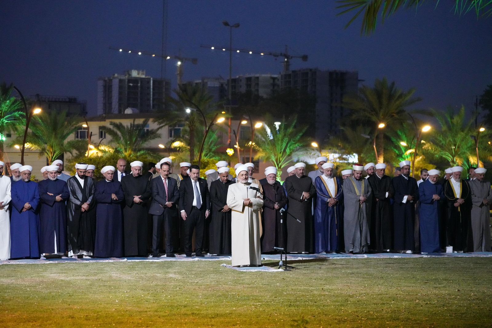 السوداني: الحكومة تضع نصب عينها خدمة العراقيين بدون استثناء
