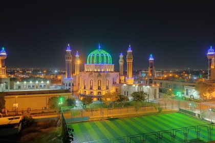 الوقف السني يعلن يوم الأربعاء أول أيام عيد الفطر